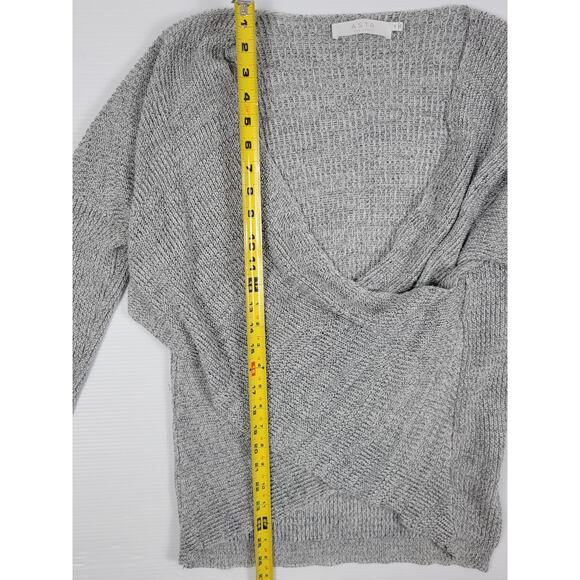ASTR The Label Wrap Front Sweater Gray Low V-Neck Long Sleeve Womens Medium - Picture 6 of 7